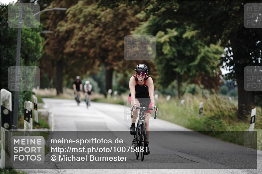 30.08.2026 - Elbe Triathlon Hamburg Michael Burmester http://msf.ph/oto/10075881 30.08.2026 11:10:49 Radfahren 1447, 1452, 1463 meine-sportfotos.de