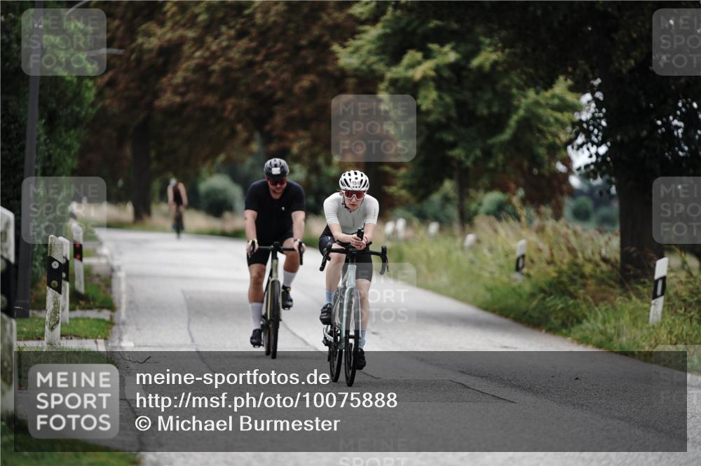 30.08.2026 - Elbe Triathlon Hamburg Michael Burmester http://msf.ph/oto/10075888 30.08.2026 11:10:55 Radfahren 1174, 1518 meine-sportfotos.de
