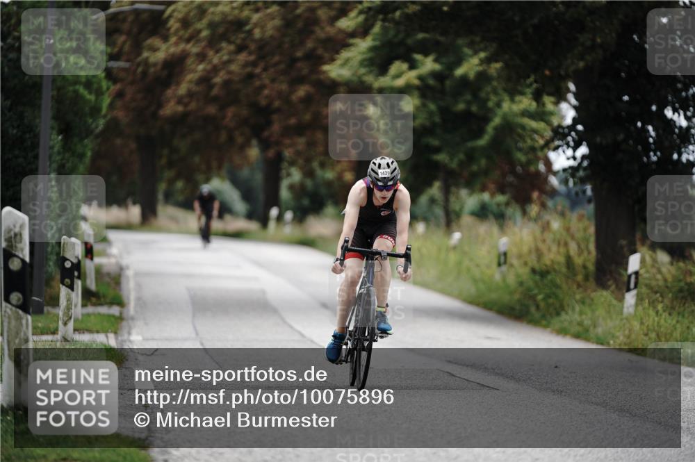 30.08.2026 - Elbe Triathlon Hamburg Michael Burmester http://msf.ph/oto/10075896 30.08.2026 11:11:03 Radfahren 1439 meine-sportfotos.de