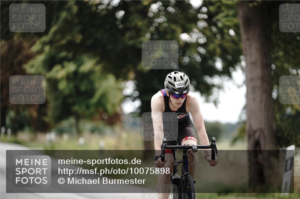 30.08.2026 - Elbe Triathlon Hamburg Michael Burmester http://msf.ph/oto/10075898 30.08.2026 11:11:04 Radfahren 1439 meine-sportfotos.de