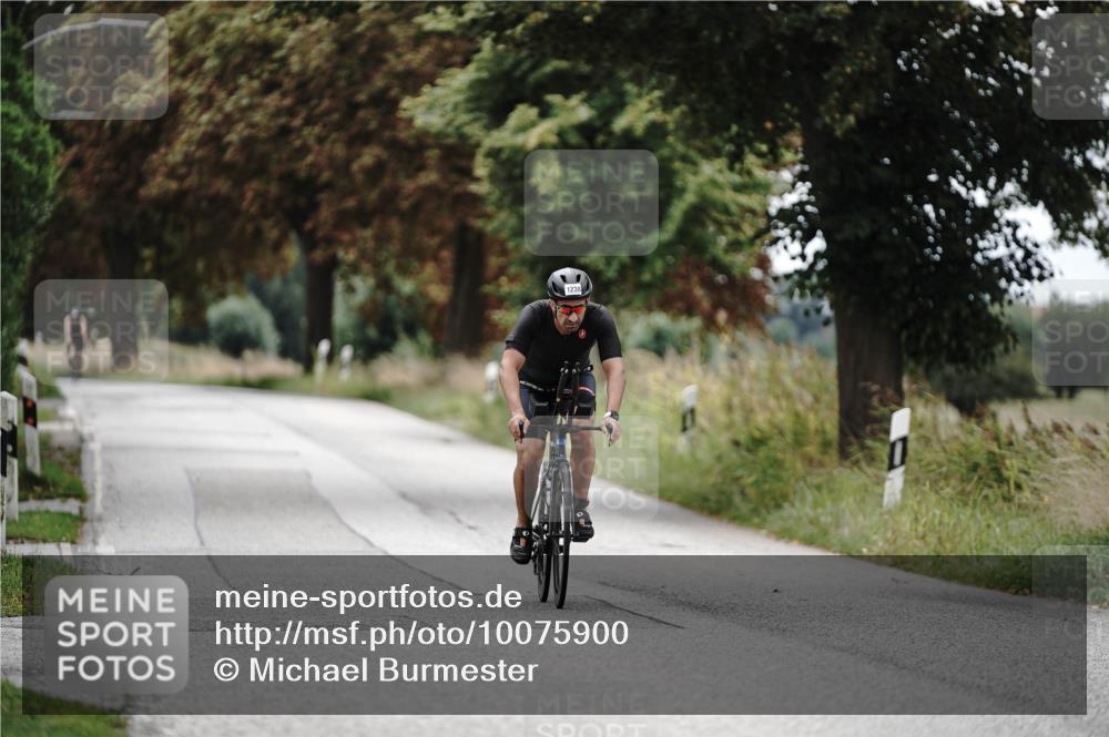 30.08.2026 - Elbe Triathlon Hamburg Michael Burmester http://msf.ph/oto/10075900 30.08.2026 11:11:10 Radfahren 1238 meine-sportfotos.de