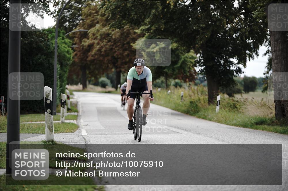 30.08.2026 - Elbe Triathlon Hamburg Michael Burmester http://msf.ph/oto/10075910 30.08.2026 11:11:37 Radfahren 1282, 1385 meine-sportfotos.de