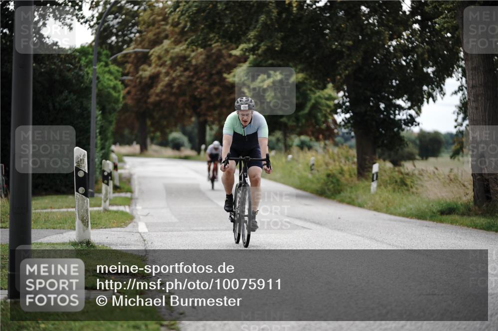 30.08.2026 - Elbe Triathlon Hamburg Michael Burmester http://msf.ph/oto/10075911 30.08.2026 11:11:37 Radfahren 1282, 1385 meine-sportfotos.de