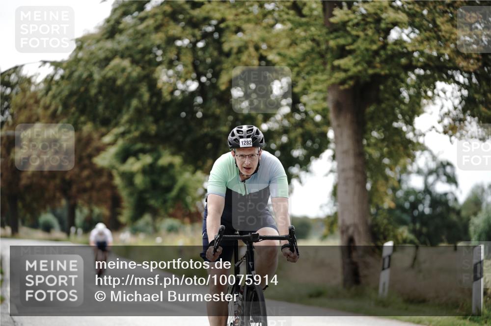 30.08.2026 - Elbe Triathlon Hamburg Michael Burmester http://msf.ph/oto/10075914 30.08.2026 11:11:38 Radfahren 1282, 1385 meine-sportfotos.de
