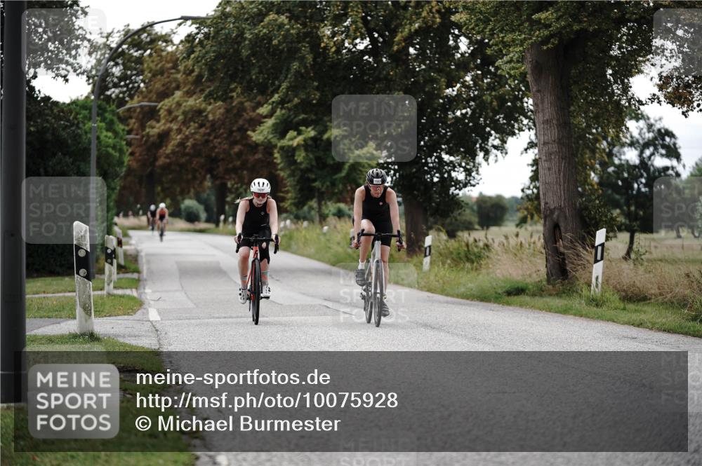 30.08.2026 - Elbe Triathlon Hamburg Michael Burmester http://msf.ph/oto/10075928 30.08.2026 11:11:57 Radfahren 1270, 1429, 1456, 1466, 1563 meine-sportfotos.de