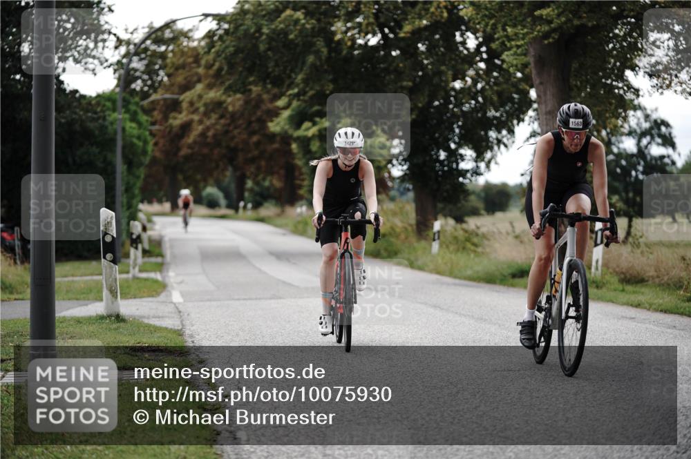 30.08.2026 - Elbe Triathlon Hamburg Michael Burmester http://msf.ph/oto/10075930 30.08.2026 11:11:58 Radfahren 1270, 1429, 1456, 1466, 1563 meine-sportfotos.de