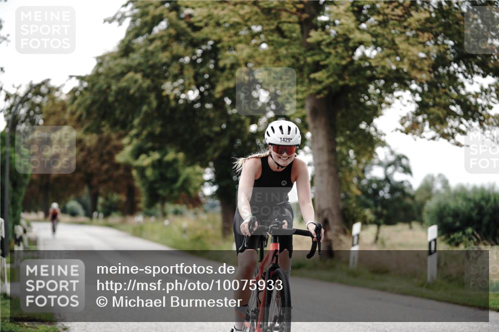 30.08.2026 - Elbe Triathlon Hamburg Michael Burmester http://msf.ph/oto/10075933 30.08.2026 11:11:59 Radfahren 1371, 1429, 1466, 1563 meine-sportfotos.de