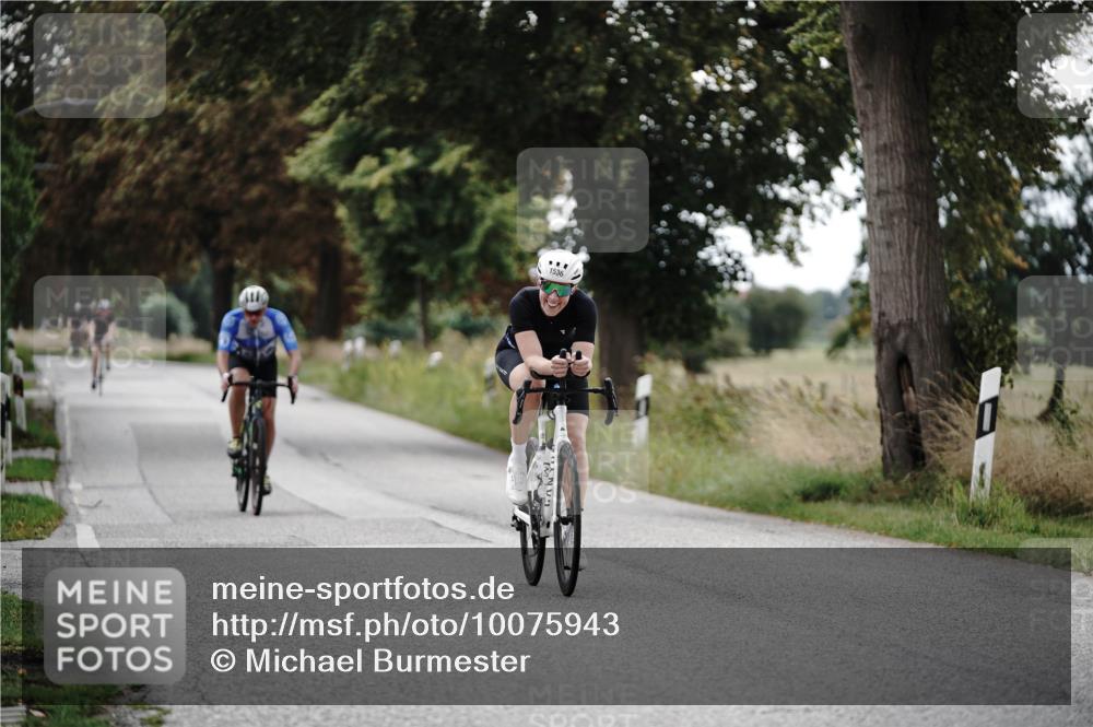 30.08.2026 - Elbe Triathlon Hamburg Michael Burmester http://msf.ph/oto/10075943 30.08.2026 11:12:17 Radfahren 1336, 1536, 1581 meine-sportfotos.de