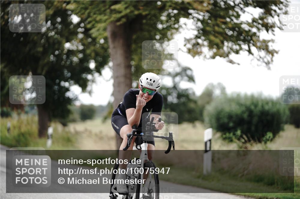 30.08.2026 - Elbe Triathlon Hamburg Michael Burmester http://msf.ph/oto/10075947 30.08.2026 11:12:18 Radfahren 1336, 1536, 1581 meine-sportfotos.de