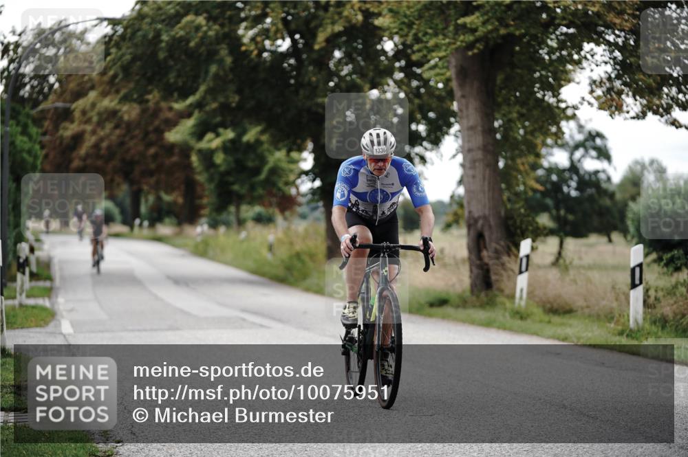 30.08.2026 - Elbe Triathlon Hamburg Michael Burmester http://msf.ph/oto/10075951 30.08.2026 11:12:20 Radfahren 1336, 1536, 1581 meine-sportfotos.de