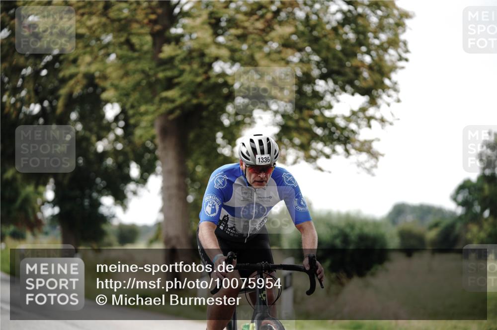 30.08.2026 - Elbe Triathlon Hamburg Michael Burmester http://msf.ph/oto/10075954 30.08.2026 11:12:20 Radfahren 1336, 1536, 1581 meine-sportfotos.de