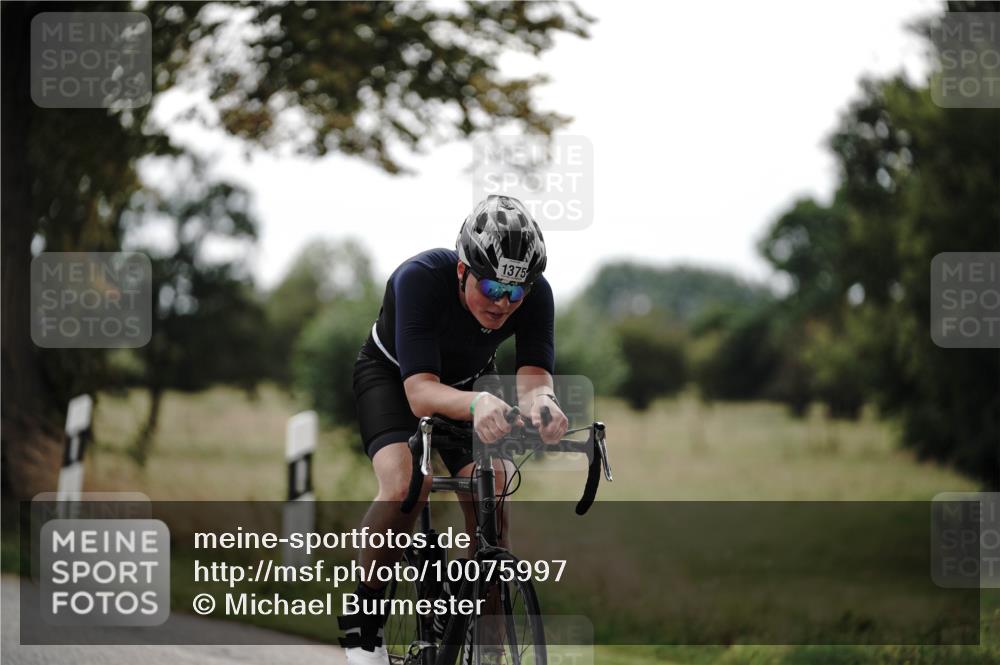 30.08.2026 - Elbe Triathlon Hamburg Michael Burmester http://msf.ph/oto/10075997 30.08.2026 11:12:54 Radfahren 1375, 1503, 1551 meine-sportfotos.de