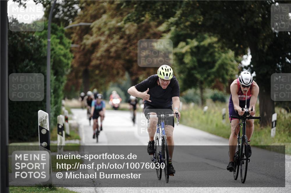 30.08.2026 - Elbe Triathlon Hamburg Michael Burmester http://msf.ph/oto/10076030 30.08.2026 11:13:26 Radfahren 1304, 1343, 1513, 1529, 1575, 1583 meine-sportfotos.de