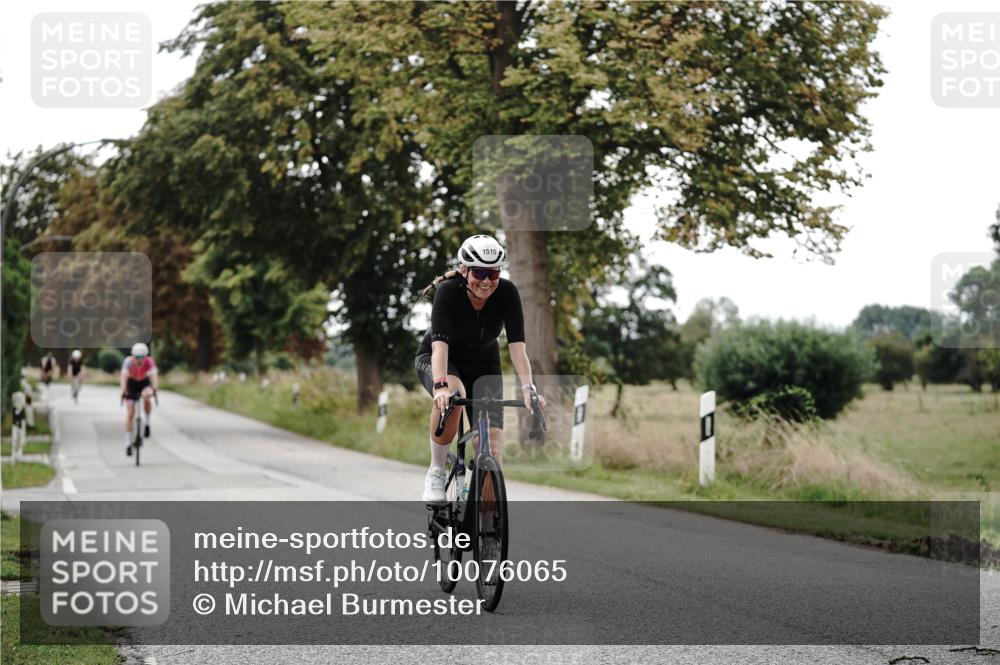 30.08.2026 - Elbe Triathlon Hamburg Michael Burmester http://msf.ph/oto/10076065 30.08.2026 11:14:06 Radfahren 1492, 1508, 1515 meine-sportfotos.de
