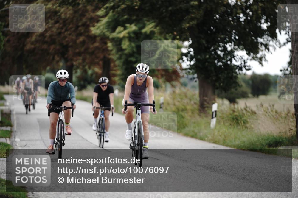 30.08.2026 - Elbe Triathlon Hamburg Michael Burmester http://msf.ph/oto/10076097 30.08.2026 11:14:37 Radfahren 1418, 1433, 1497, 1538, 1544, 1560 meine-sportfotos.de