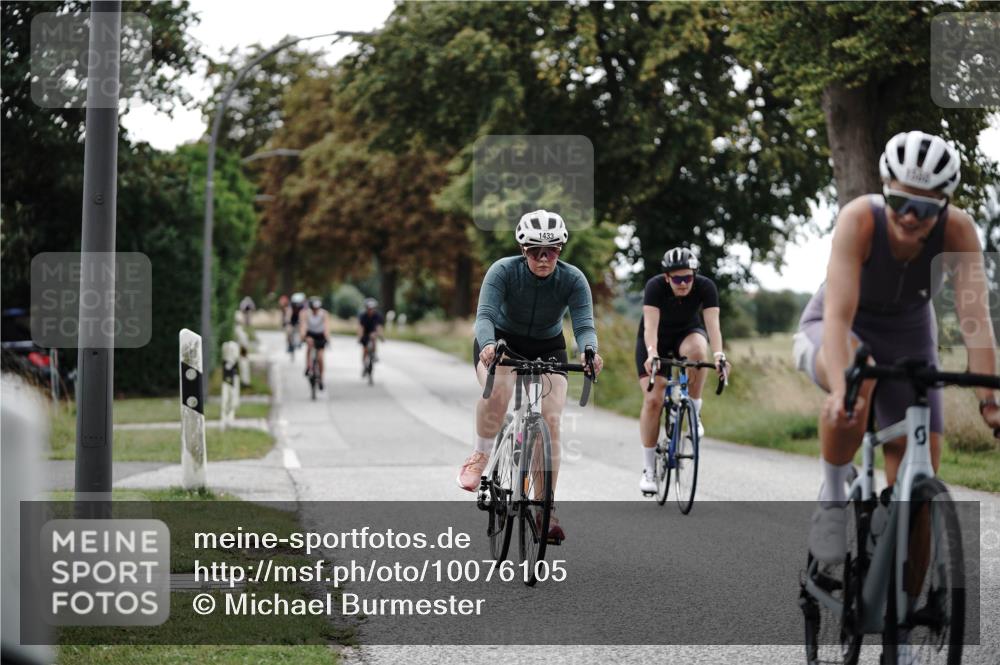 30.08.2026 - Elbe Triathlon Hamburg Michael Burmester http://msf.ph/oto/10076105 30.08.2026 11:14:38 Radfahren 1433, 1497, 1538, 1544, 1560 meine-sportfotos.de