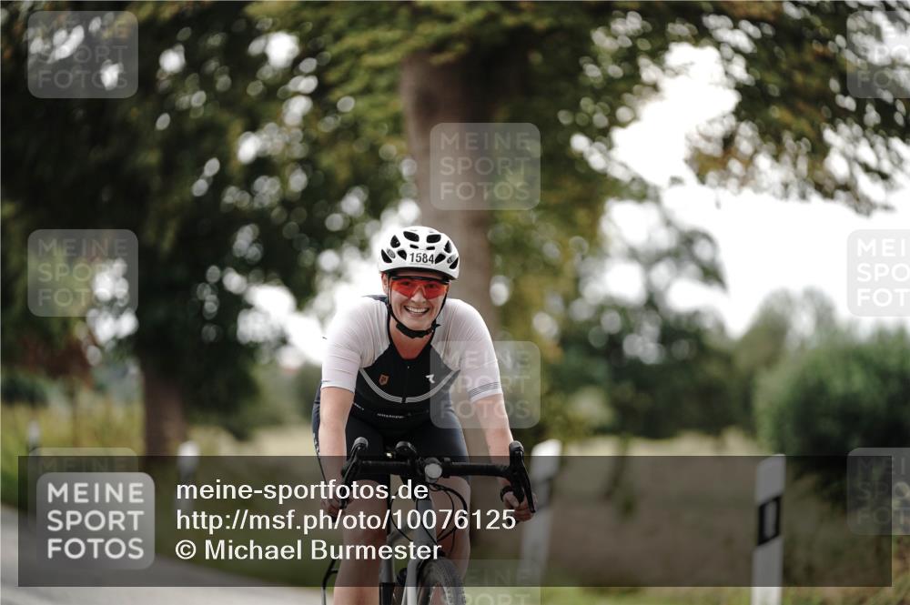 30.08.2026 - Elbe Triathlon Hamburg Michael Burmester http://msf.ph/oto/10076125 30.08.2026 11:14:54 Radfahren 1127, 1384, 1408, 1449, 1584 meine-sportfotos.de