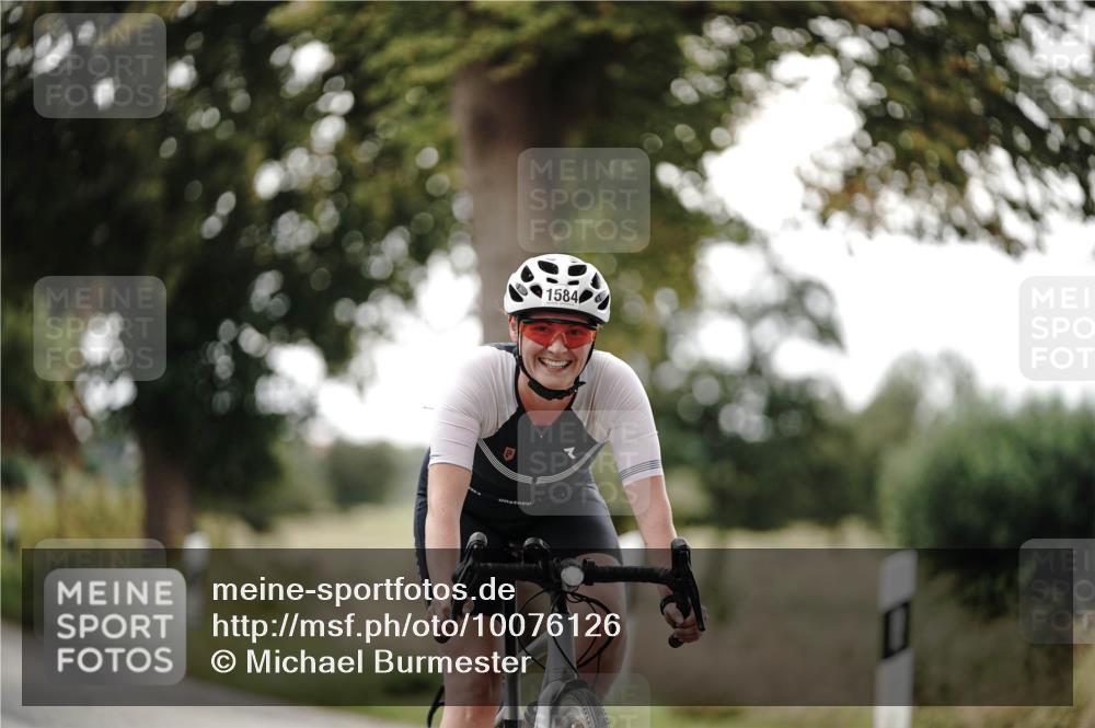 30.08.2026 - Elbe Triathlon Hamburg Michael Burmester http://msf.ph/oto/10076126 30.08.2026 11:14:54 Radfahren 1127, 1384, 1408, 1449, 1584 meine-sportfotos.de