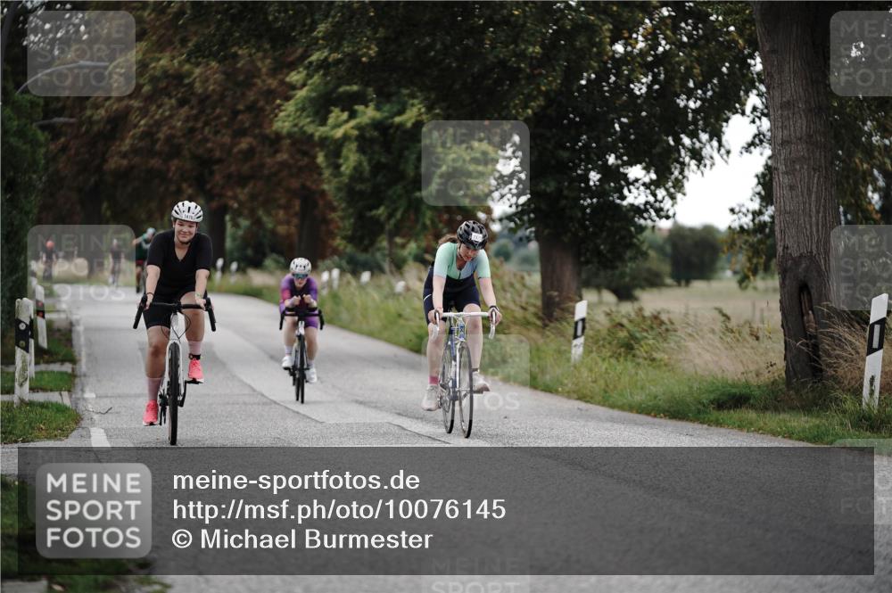 30.08.2026 - Elbe Triathlon Hamburg Michael Burmester http://msf.ph/oto/10076145 30.08.2026 11:15:29 Radfahren 1416, 1550, 1554, 1561, 1576 meine-sportfotos.de
