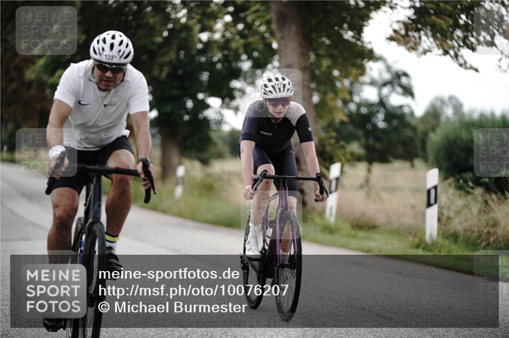 30.08.2026 - Elbe Triathlon Hamburg Michael Burmester http://msf.ph/oto/10076207 30.08.2026 11:16:23 Radfahren 1281, 1475, 1490 meine-sportfotos.de