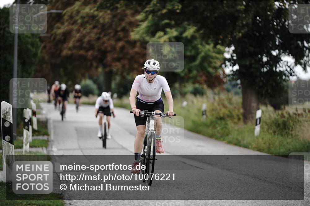 30.08.2026 - Elbe Triathlon Hamburg Michael Burmester http://msf.ph/oto/10076221 30.08.2026 11:17:10 Radfahren 888, 1421, 1574 meine-sportfotos.de
