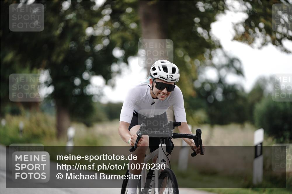 30.08.2026 - Elbe Triathlon Hamburg Michael Burmester http://msf.ph/oto/10076230 30.08.2026 11:17:13 Radfahren 888, 1415, 1421, 1574 meine-sportfotos.de