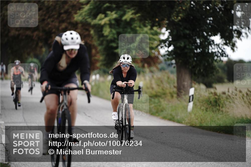 30.08.2026 - Elbe Triathlon Hamburg Michael Burmester http://msf.ph/oto/10076234 30.08.2026 11:17:17 Radfahren 888, 1175, 1415, 1487 meine-sportfotos.de