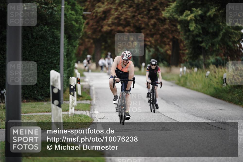 30.08.2026 - Elbe Triathlon Hamburg Michael Burmester http://msf.ph/oto/10076238 30.08.2026 11:17:20 Radfahren 888, 1175, 1415, 1487 meine-sportfotos.de