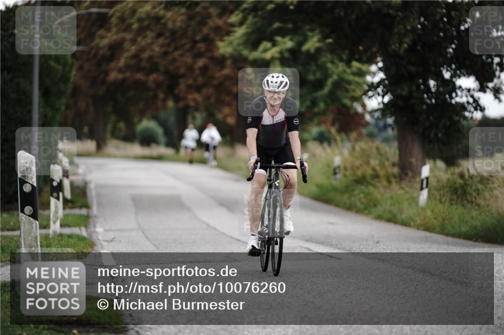 30.08.2026 - Elbe Triathlon Hamburg Michael Burmester http://msf.ph/oto/10076260 30.08.2026 11:17:34 Radfahren 1301, 1332, 1582 meine-sportfotos.de