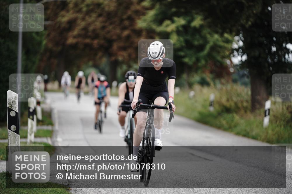30.08.2026 - Elbe Triathlon Hamburg Michael Burmester http://msf.ph/oto/10076310 30.08.2026 11:18:27 Radfahren 1499, 1504, 1527 meine-sportfotos.de