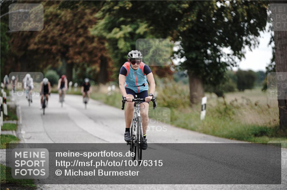 30.08.2026 - Elbe Triathlon Hamburg Michael Burmester http://msf.ph/oto/10076315 30.08.2026 11:18:30 Radfahren 1426, 1499, 1504, 1527, 1541, 1703 meine-sportfotos.de