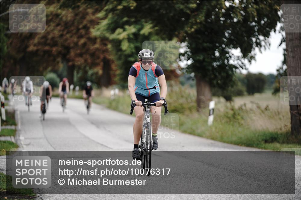 30.08.2026 - Elbe Triathlon Hamburg Michael Burmester http://msf.ph/oto/10076317 30.08.2026 11:18:31 Radfahren 1426, 1495, 1499, 1504, 1527, 1541, 1703 meine-sportfotos.de