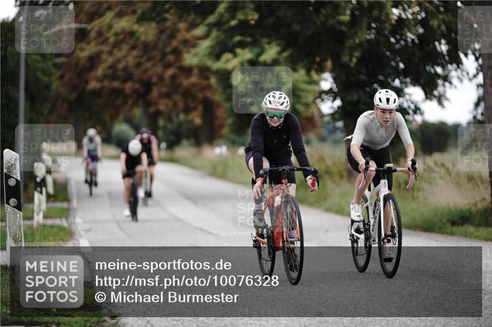 30.08.2026 - Elbe Triathlon Hamburg Michael Burmester http://msf.ph/oto/10076328 30.08.2026 11:18:42 Radfahren 1333, 1412, 1512, 1534, 1542 meine-sportfotos.de
