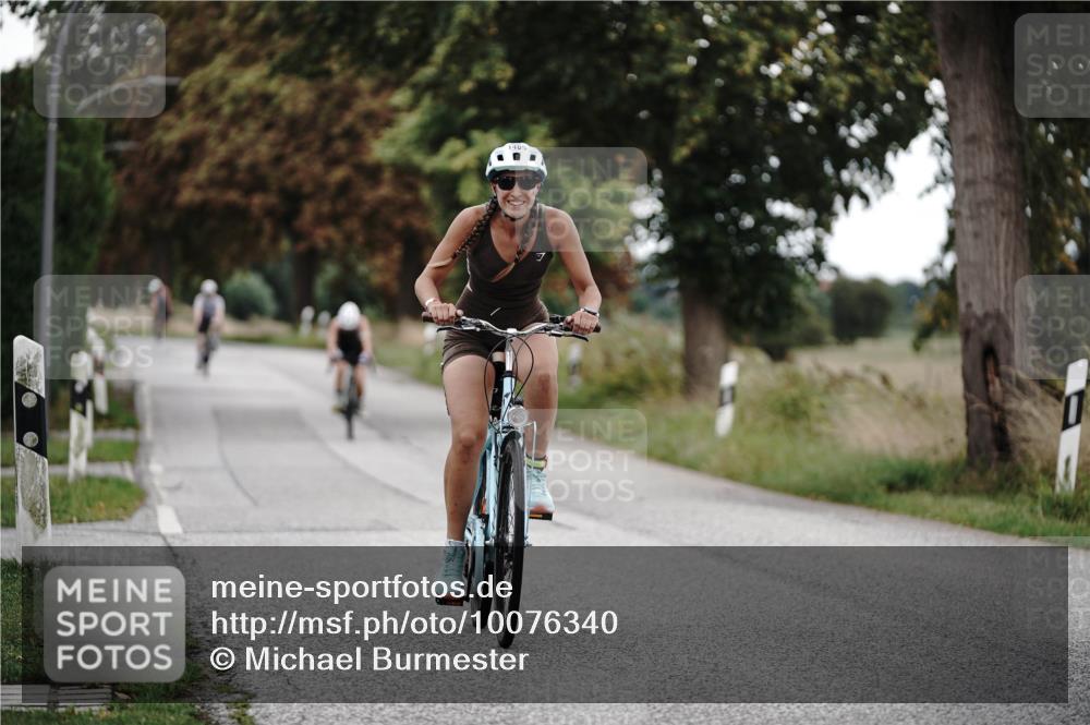 30.08.2026 - Elbe Triathlon Hamburg Michael Burmester http://msf.ph/oto/10076340 30.08.2026 11:19:16 Radfahren 1465, 1498 meine-sportfotos.de