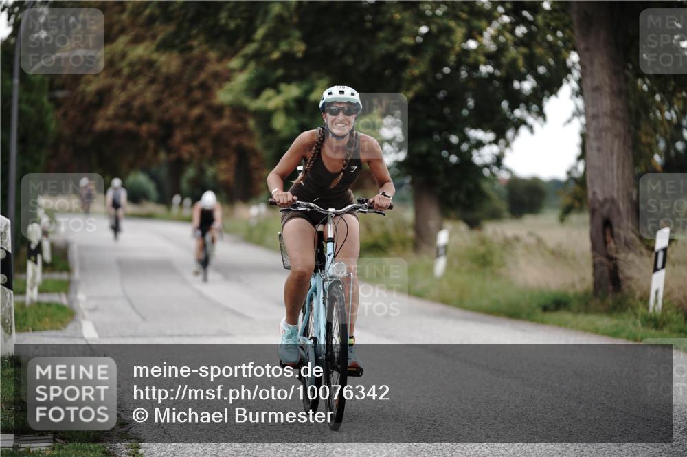 30.08.2026 - Elbe Triathlon Hamburg Michael Burmester http://msf.ph/oto/10076342 30.08.2026 11:19:17 Radfahren 1465, 1498, 1521 meine-sportfotos.de