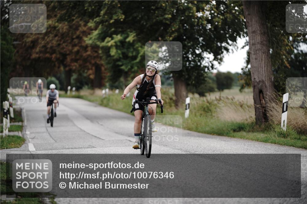 30.08.2026 - Elbe Triathlon Hamburg Michael Burmester http://msf.ph/oto/10076346 30.08.2026 11:19:20 Radfahren 1465, 1498, 1521 meine-sportfotos.de