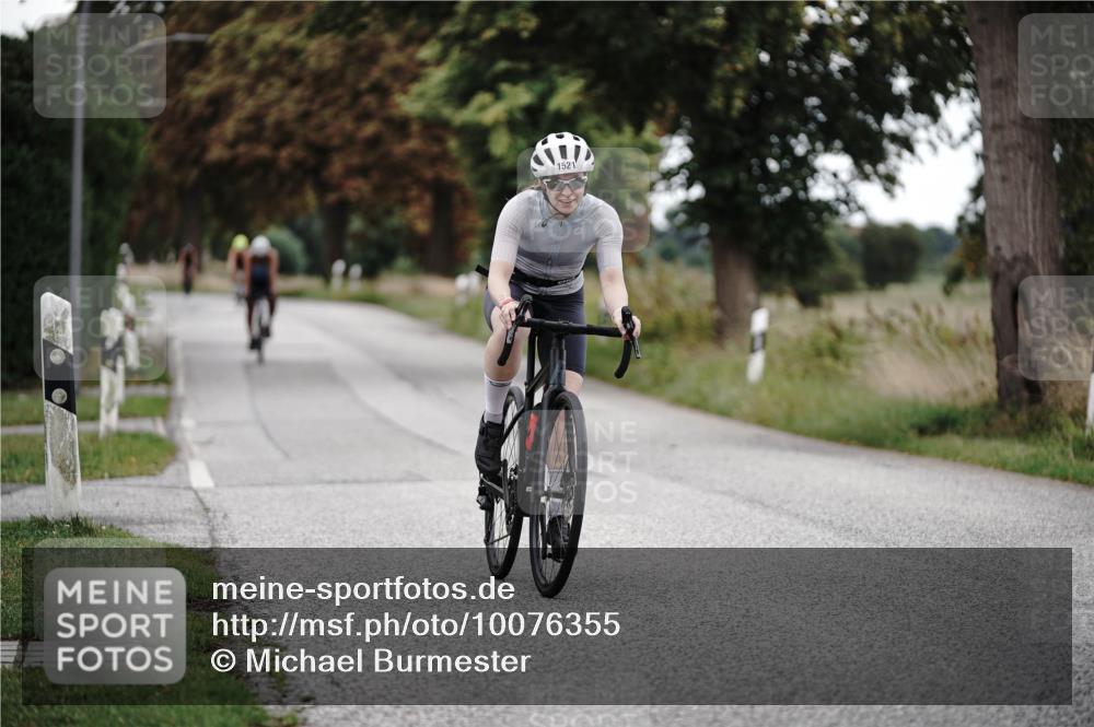 30.08.2026 - Elbe Triathlon Hamburg Michael Burmester http://msf.ph/oto/10076355 30.08.2026 11:19:24 Radfahren 1443, 1498, 1521 meine-sportfotos.de