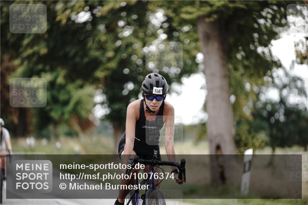30.08.2026 - Elbe Triathlon Hamburg Michael Burmester http://msf.ph/oto/10076374 30.08.2026 11:19:39 Radfahren 1519, 1520, 1587 meine-sportfotos.de