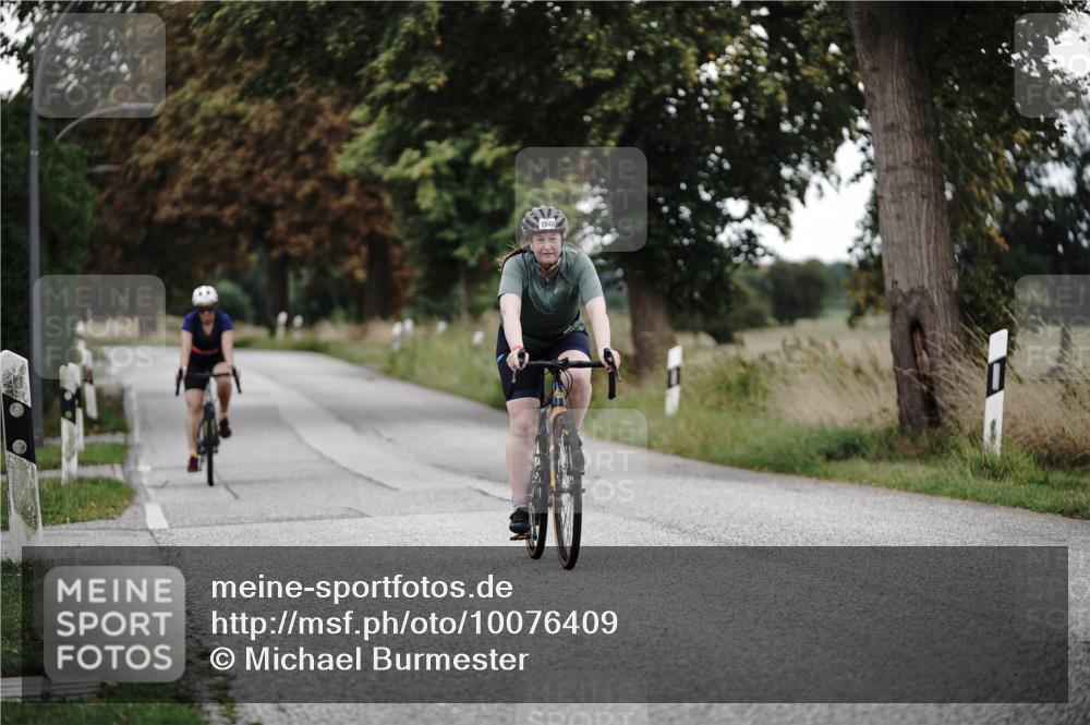30.08.2026 - Elbe Triathlon Hamburg Michael Burmester http://msf.ph/oto/10076409 30.08.2026 11:19:59 Radfahren 1535, 1540, 1543 meine-sportfotos.de