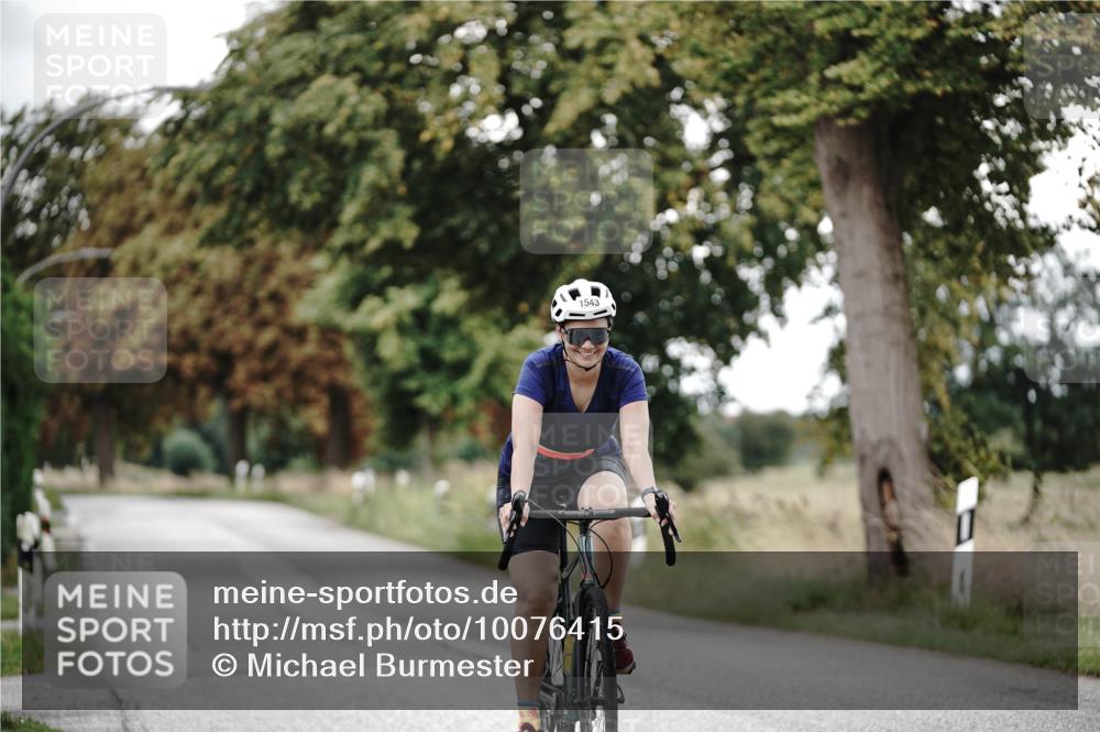 30.08.2026 - Elbe Triathlon Hamburg Michael Burmester http://msf.ph/oto/10076415 30.08.2026 11:20:02 Radfahren 1540, 1543 meine-sportfotos.de