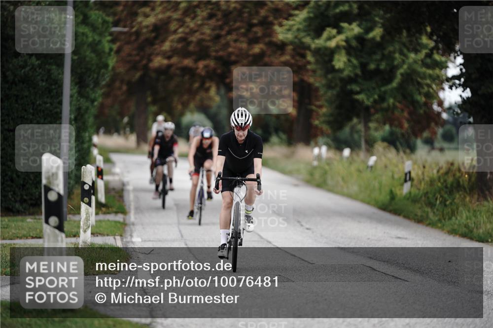 30.08.2026 - Elbe Triathlon Hamburg Michael Burmester http://msf.ph/oto/10076481 30.08.2026 11:21:18 Radfahren 1450, 1455, 1537, 1557, 1567, 1702 meine-sportfotos.de