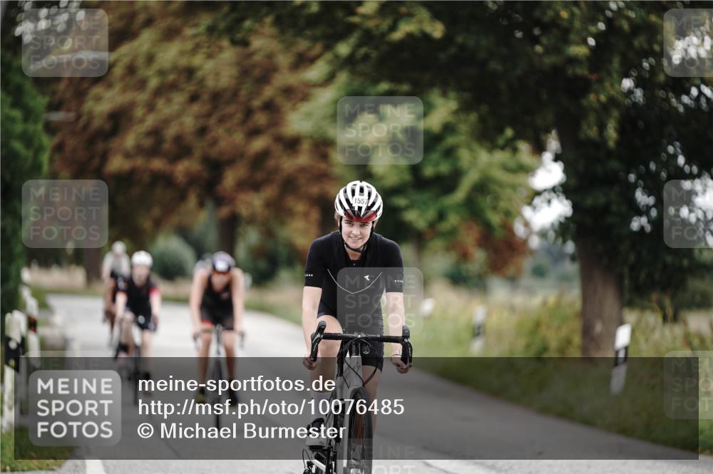 30.08.2026 - Elbe Triathlon Hamburg Michael Burmester http://msf.ph/oto/10076485 30.08.2026 11:21:19 Radfahren 1411, 1450, 1455, 1537, 1557, 1702 meine-sportfotos.de