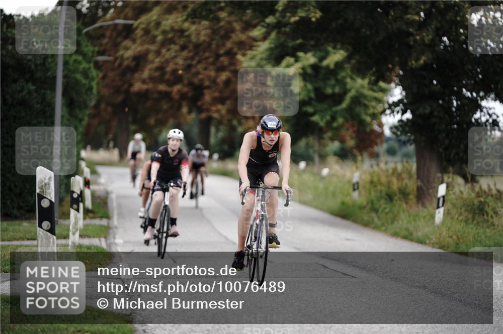 30.08.2026 - Elbe Triathlon Hamburg Michael Burmester http://msf.ph/oto/10076489 30.08.2026 11:21:21 Radfahren 1411, 1450, 1537, 1557, 1566, 1702 meine-sportfotos.de