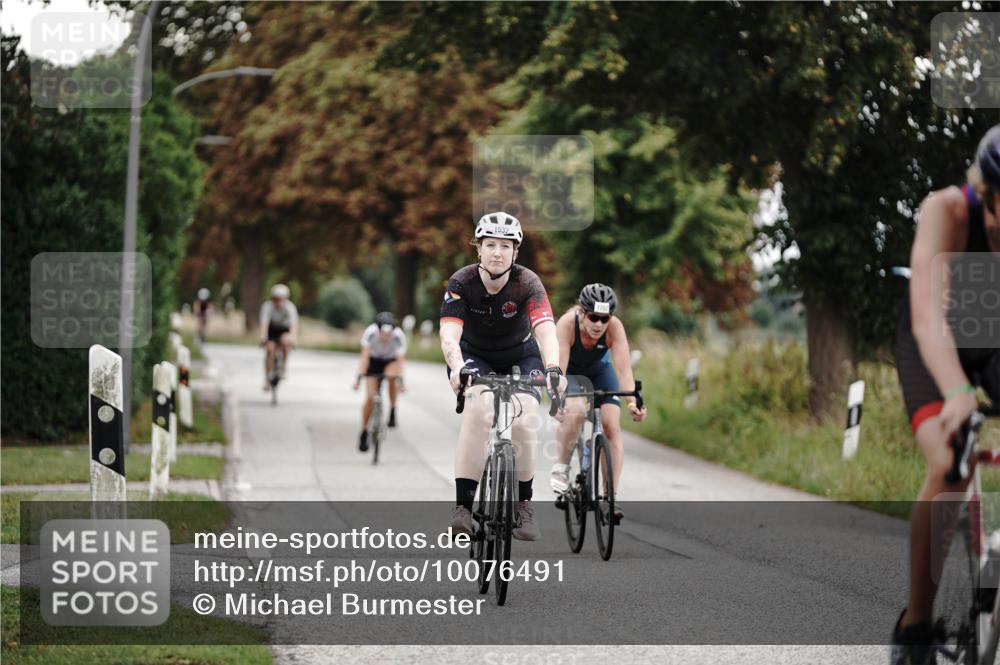 30.08.2026 - Elbe Triathlon Hamburg Michael Burmester http://msf.ph/oto/10076491 30.08.2026 11:21:22 Radfahren 1411, 1450, 1537, 1557, 1566, 1702 meine-sportfotos.de