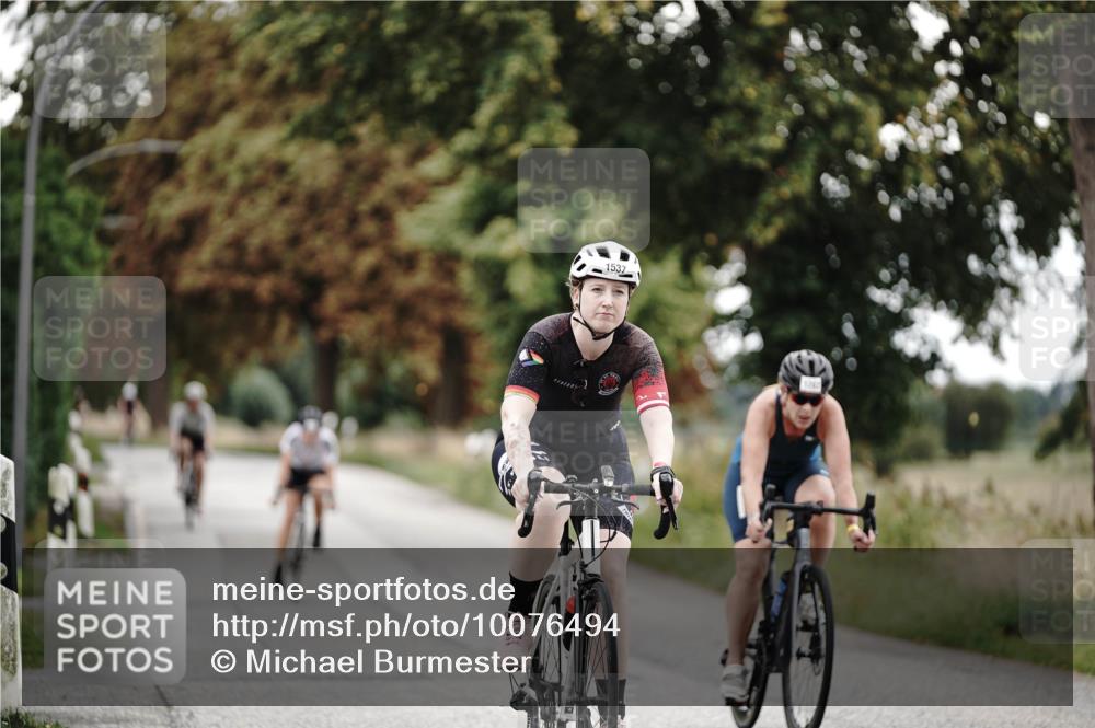 30.08.2026 - Elbe Triathlon Hamburg Michael Burmester http://msf.ph/oto/10076494 30.08.2026 11:21:23 Radfahren 1411, 1450, 1537, 1566, 1702 meine-sportfotos.de