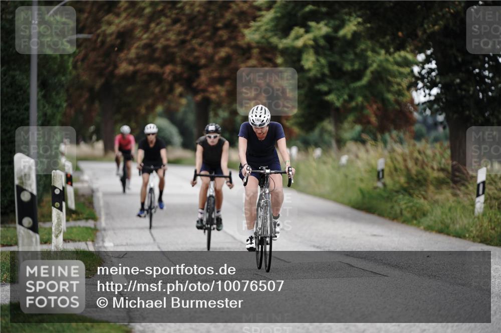 30.08.2026 - Elbe Triathlon Hamburg Michael Burmester http://msf.ph/oto/10076507 30.08.2026 11:21:35 Radfahren 1373, 1403, 1404, 1474 meine-sportfotos.de