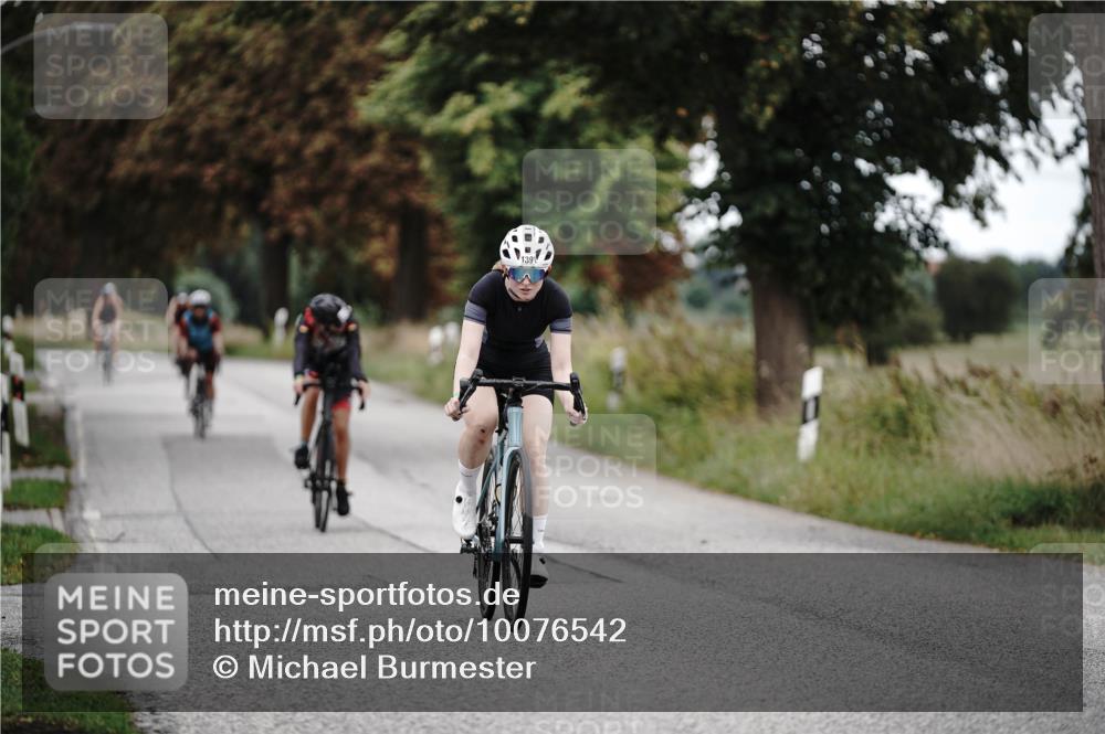 30.08.2026 - Elbe Triathlon Hamburg Michael Burmester http://msf.ph/oto/10076542 30.08.2026 11:21:59 Radfahren 801, 1391, 1400, 1423, 1658 meine-sportfotos.de