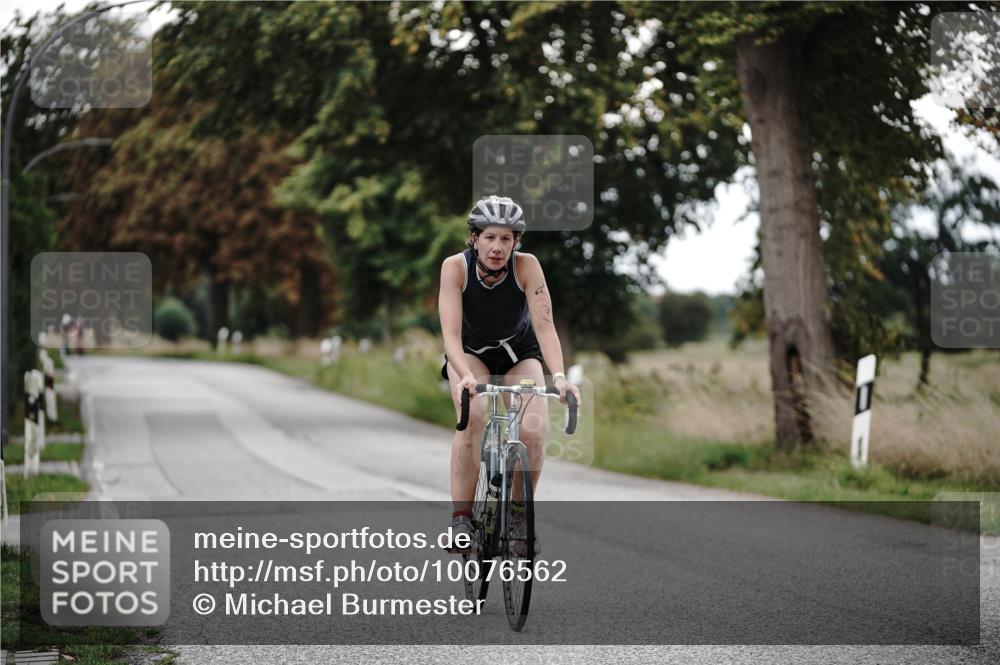 30.08.2026 - Elbe Triathlon Hamburg Michael Burmester http://msf.ph/oto/10076562 30.08.2026 11:22:08 Radfahren 801, 1596, 1633 meine-sportfotos.de