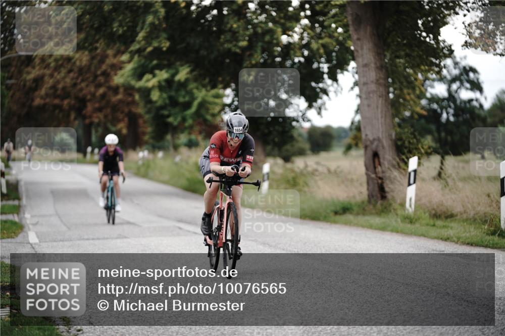 30.08.2026 - Elbe Triathlon Hamburg Michael Burmester http://msf.ph/oto/10076565 30.08.2026 11:22:20 Radfahren 1387, 1654 meine-sportfotos.de
