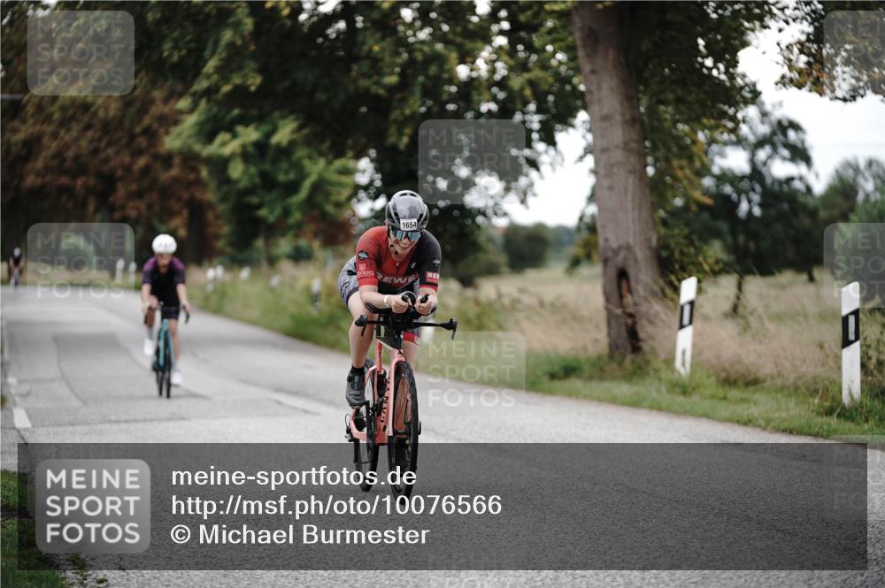 30.08.2026 - Elbe Triathlon Hamburg Michael Burmester http://msf.ph/oto/10076566 30.08.2026 11:22:20 Radfahren 1387, 1654 meine-sportfotos.de